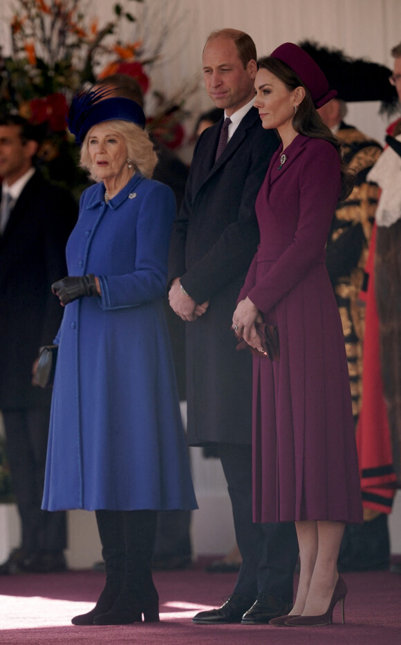 Camilla Parker Bowles, reine consort d'Angleterre, le prince William, prince de Galles, et Catherine (Kate) Middleton, princesse de Galles - La famille royale du Royaume Uni lors de la cérémonie d'accueil du président de l'Afrique du Sud, en visite d'état à Londres, Royaume Uni, le 22 novembre 2022. 