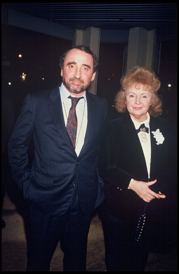 Claude Brasseur et sa mère Odette Joyeux en 1990.