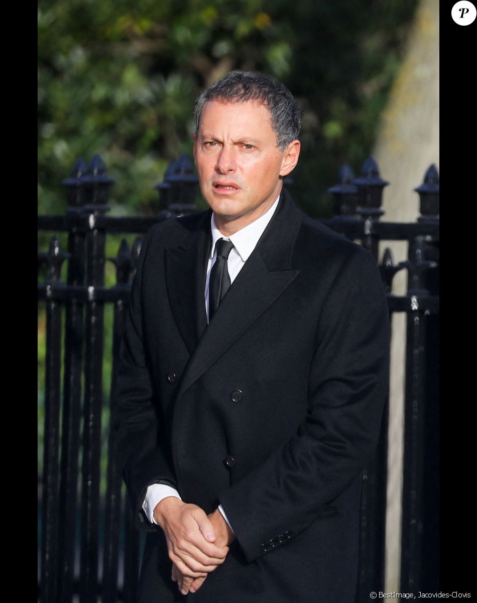 Marc-Olivier Fogiel - Arrivées aux obsèques de Etienne Mougeotte en l'église Saint-François-Xavier à Paris. Le 13 octobre 2021 © Jacovides-Clovis / Bestimage