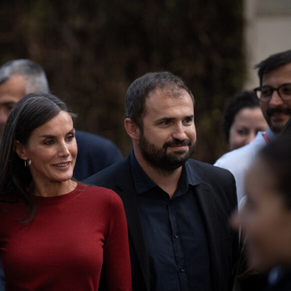 La reine Letizia d'Espagne lors de la journée inaugurale du 20ème anniversaire du Réseau Local des Bureaux Techniques du Travail (OTL) du Conseil Provincial de Barcelone, à Barcelone. Le 23 novembre 2022 