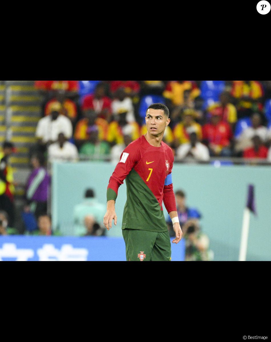 CRISTIANO RONALDO (POR) lors du match de football du groupe H opposant le Portugal au Ghana lors de coupe de Monde au stade 974 à Doha au Qatar, le 24 novembre 2022. © Jean-Baptiste Autissier/Panoramic/Bestimage FIFA World Cup Qatar 2022 Group H match between Portugal and Ghana at 974 Stadium in Doha, Qatar, on November 24, 2022.