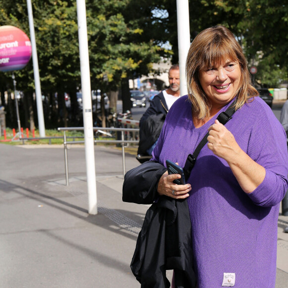 Exclusif - Michèle Bernier - People à la sortie de la Maison de la Radio et de la Musique à Paris le 22 septembre 2022. © Jonathan Rebboah / Panoramic / Bestimage