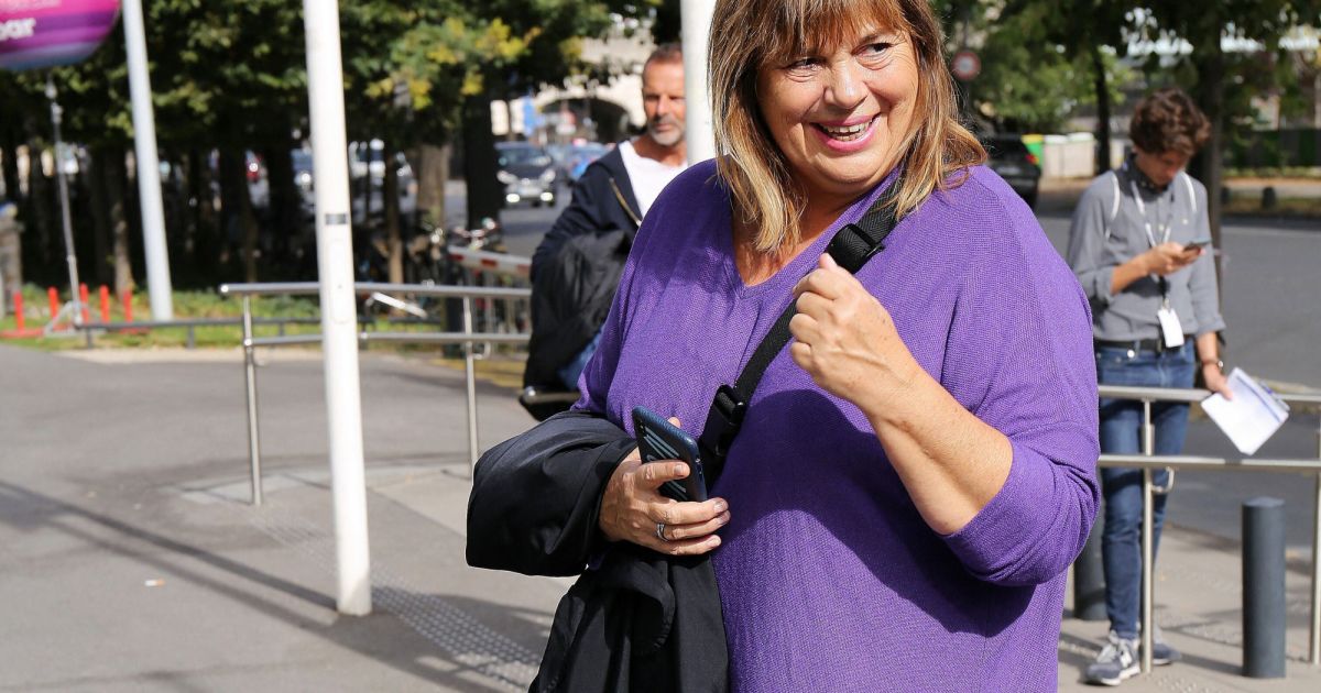 Exclusif Michèle Bernier People à la sortie de la Maison de la