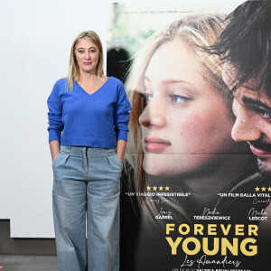 Valeria Bruni Tedeschi au photocall du film "Les Amandiers" ("Forever Young") à Rome, le 25 novembre 2022. 