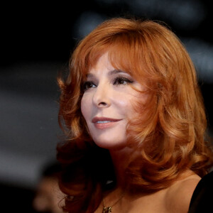 Info du 13 mai 2022 - La chanteuse Mylène Farmer a rompu avec Benoît Di Sabatino, son compagnon depuis 2002 - Mylène Farmer - Montée des marches du film « Flag Day» lors du 74ème Festival International du Film de Cannes. Le 10 juillet 2021 © Borde-Jacovides-Moreau / Bestimage  Red carpet for the movie « Flag Day » during the 74th Cannes International Film festival. On July 10th 2021 