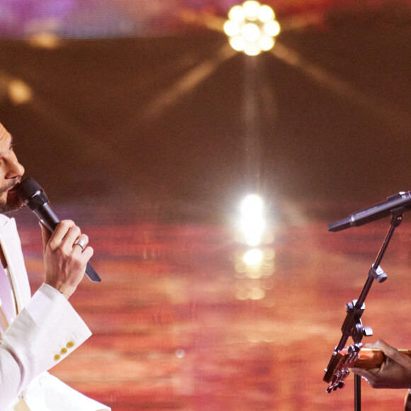 Exclusif - Amir Haddad et Tété - Enregistrement de l'émission "La fête de la Chanson française" à Paris, diffusée le 29 novembre sur France 2. Le 7 novembre 2022 © Cyril Moreau-Veeren / Bestimage