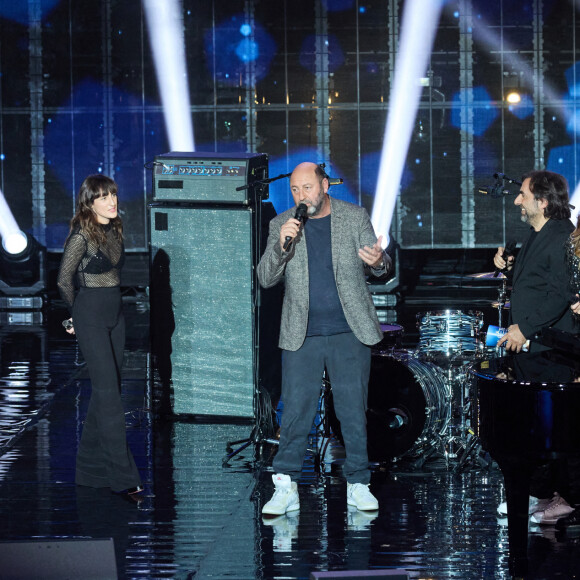 Exclusif - Michel Jonasz, Juliette Armanet, Kad Merad, André Manoukian et Laury Thilleman - Enregistrement de l'émission "La fête de la Chanson française" à Paris, diffusée le 29 novembre sur France 2. Le 7 novembre 2022 © Cyril Moreau-Veeren / Bestimage