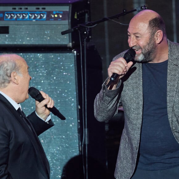 Exclusif - Michel Jonasz et Kad Merad - Enregistrement de l'émission "La fête de la Chanson française" à Paris, diffusée le 29 novembre sur France 2. Le 7 novembre 2022 © Cyril Moreau-Veeren / Bestimage