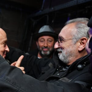 Exclusif - Kad Merad et Michel Jonasz - Backstage - Enregistrement de l'émission "La fête de la Chanson française" à Paris, diffusée le 29 novembre sur France 2. Le 7 novembre 2022 © Cyril Moreau-Veeren / Bestimage