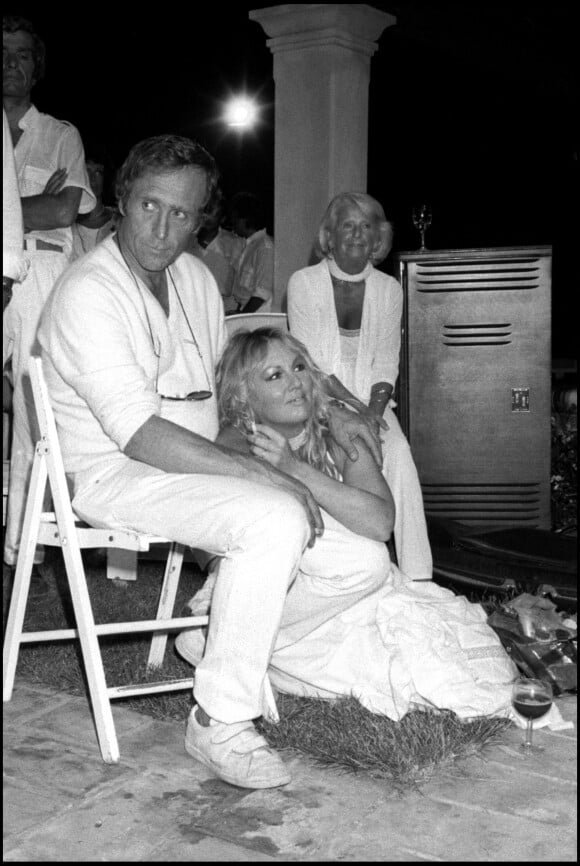 Marc Simenon et Mylène Demongeot à Saint-Tropez chez Eddie Barclay en 1983