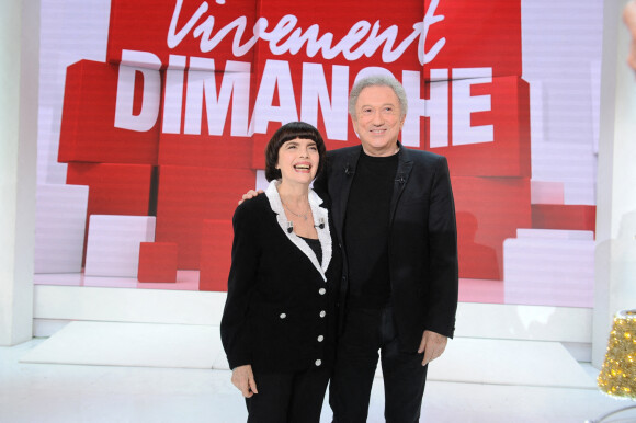 Exclusif - Mireille Mathieu et Michel Drucker - Enregistrement de l'émission Vivement dimanche au studio Gabriel, présentée par M. Drucker à Paris. L'émission sera diffusée sur France 3.