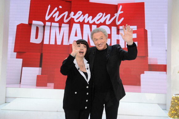 Exclusif - Mireille Mathieu et Michel Drucker - Enregistrement de l'émission Vivement dimanche au studio Gabriel, présentée par M. Drucker à Paris le 25 novembre 2022. L'émission sera diffusée sur France 3 le 4 décembre 2022.