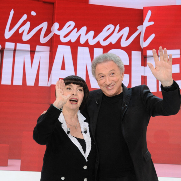 Exclusif - Mireille Mathieu et Michel Drucker - Enregistrement de l'émission Vivement dimanche au studio Gabriel, présentée par M. Drucker à Paris le 25 novembre 2022. L'émission sera diffusée sur France 3 le 4 décembre 2022.