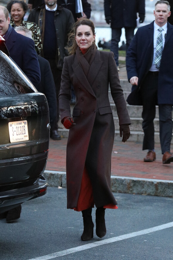 Le prince William, prince de Galles, et Catherine (Kate) Middleton, princesse de Galles, arrivent à Boston lors de leur visite officielle aux Etats-Unis le 1er décembre 2022. 