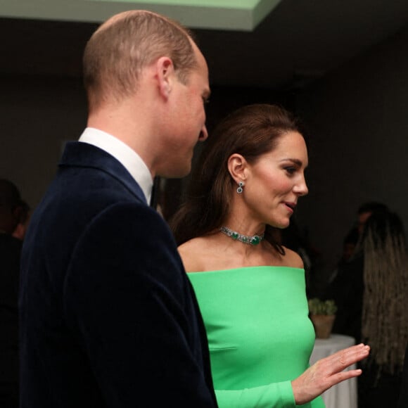 Le prince William, prince de Galles, et Catherine (Kate) Middleton, princesse de Galles, Rami Malek lors de la 2ème cérémonie "Earthshot Prize Awards" au "MGM Music Hall de Fenway" à Boston, le 2 décembre 2022. Au cours de cette soirée, les noms des lauréats seront révélés. 