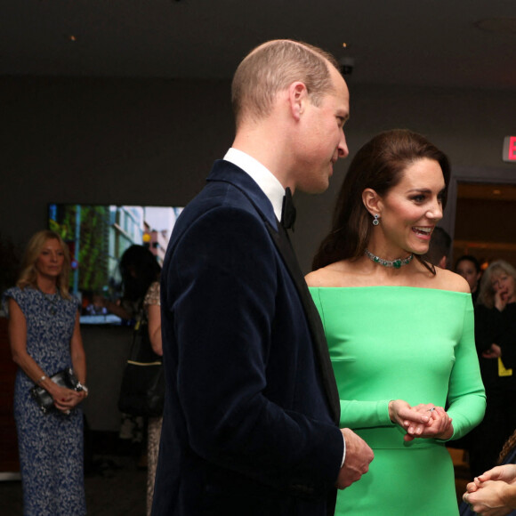 Le prince William, prince de Galles, et Catherine (Kate) Middleton, princesse de Galles, Ellie Goulding lors de la 2ème cérémonie "Earthshot Prize Awards" au "MGM Music Hall de Fenway" à Boston, le 2 décembre 2022.