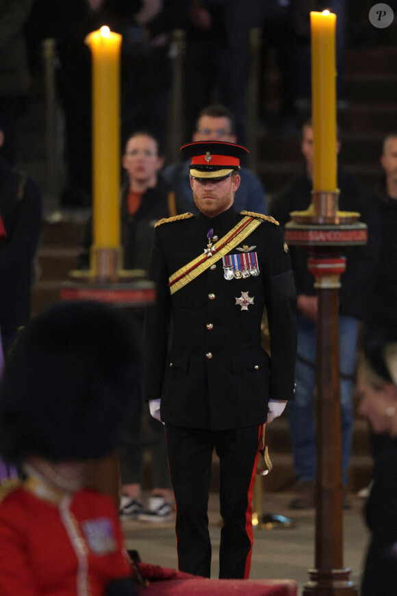 Le prince Harry, duc de Sussex - Veillée des petits-enfants de la reine Elizabeth II au Westminster Hall à Londres, Royaume Uni, le 17 septembre 2022. 