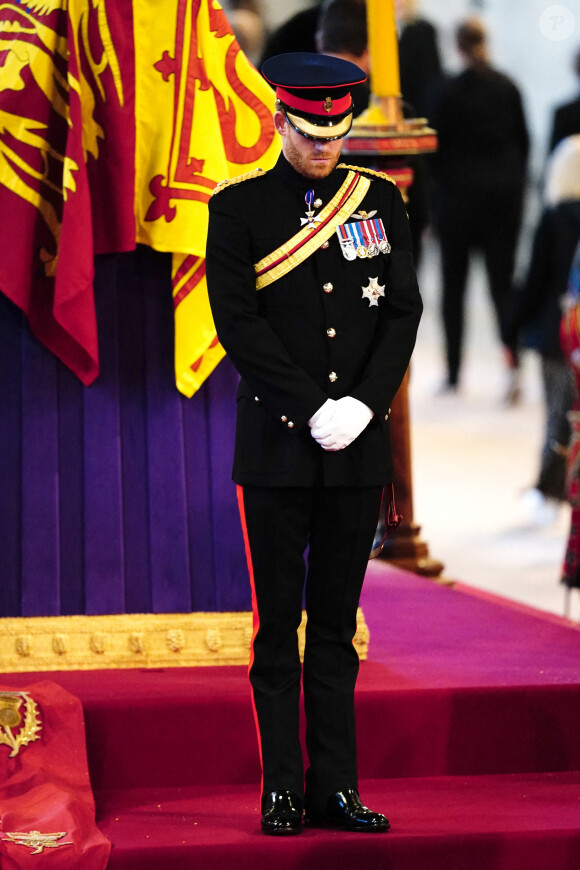 Le prince Harry, duc de Sussex - Veillée des petits-enfants de la reine Elizabeth II au Westminster Hall à Londres, Royaume Uni, le 17 septembre 2022. 