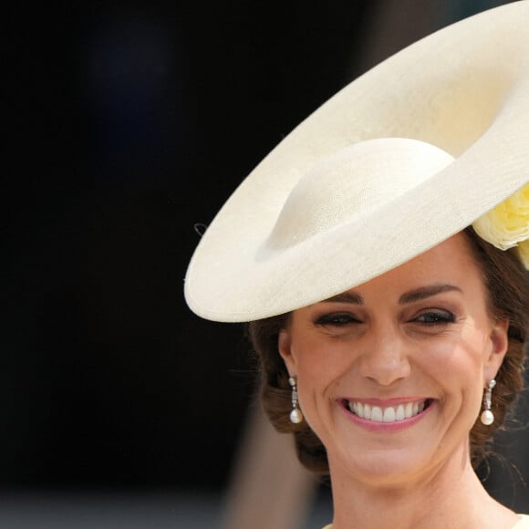 Catherine (Kate) Middleton, duchesse de Cambridge, - Les membres de la famille royale et les invités à la sortie de la messe du jubilé, célébrée à la cathédrale Saint-Paul de Londres, Royaume Uni, le 3 juin 2022. 