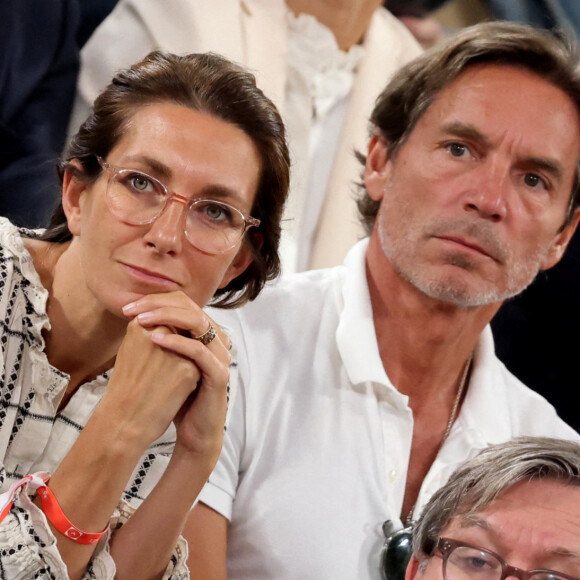 Anne-Claire Coudray et son compagnon Nicolas Vix en tribune (jour 13) lors des Internationaux de France de Tennis de Roland Garros 2022 à Paris, France, le 3 juin 2022. © Dominique Jacovides/Bestimage