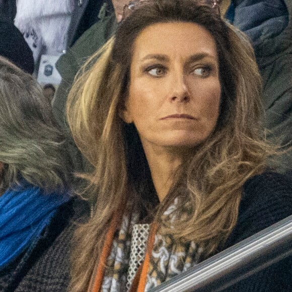 Anne-Claire Coudray et son compagnon Nicolas Vix dans les tribunes lors du match de football de qualification pour la Coupe du monde 2022 entre la France et le Kazakhstan au stade Parc des Princes à Paris, France, le 13 novembre 2021. La France a gagné 8-0. © Cyril Moreau/Bestimage