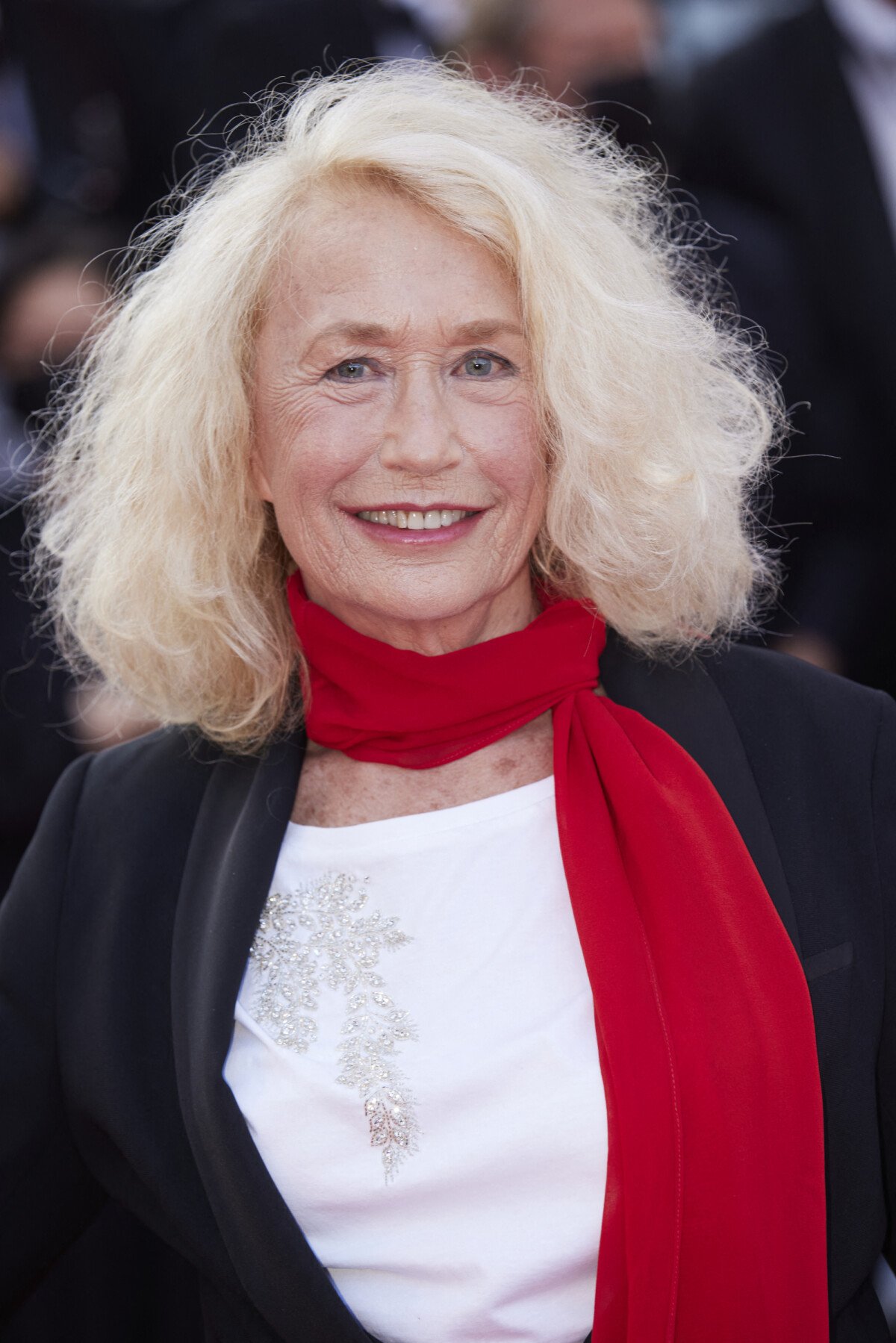 Photo Brigitte Fossey Montée des marches du film " OSS 117 Alerte