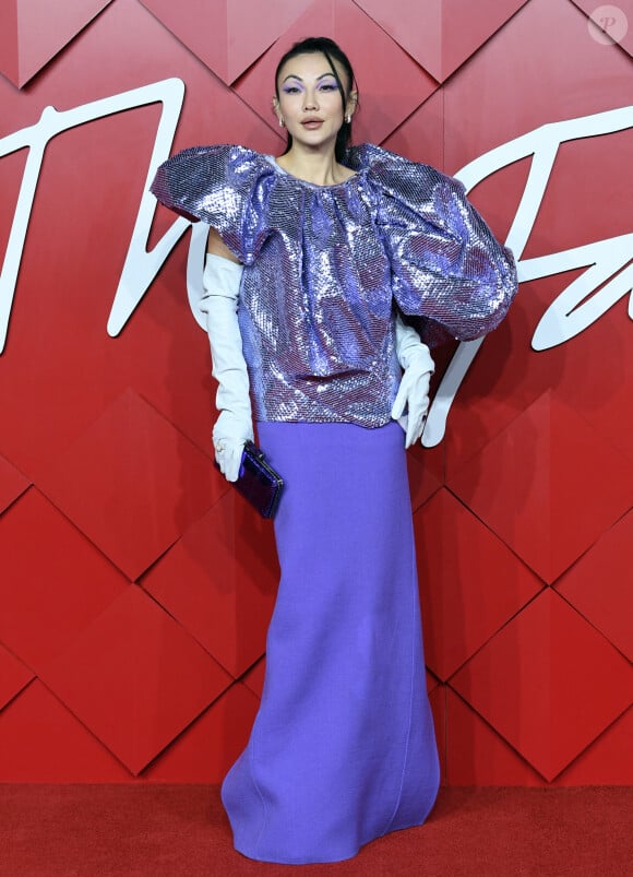 Jessica Wang au photocall de la soirée des "British Fashion Awards 2022" à Londres, le 5 décembre 2022.  Photocall of the "British Fashion Awards 2022" evening in London, December 5, 2022. 