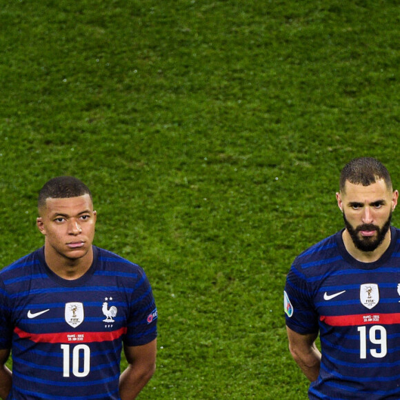 Antoine Griezmann ( 7 - France ) - Kylian Mbappe ( 10 - France ) - Karim Benzema ( 19 - France ) - Paul Pogba ( 6 - France ) - Match de football de l'Euro 2020 : La France s'incline devant la Suisse après les tirs au but au stade Arena Nationala à Bucarest le 28 juin 2021. © Federico Pestellini / Panoramic / Bestimage