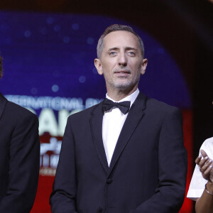 Gad Elmaleh lors de la cérémonie de clôture de la 19ème édition du Festival International du Film de Marrakech (FIFM) au Palais des Congrès à Marrakech, le 19 novembre 2022. © Denis Guignebourg/Bestimage