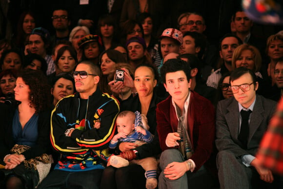 JoeyStarr, son ex-compagne Leïla Sy et leur fils Matisse au défilé Jean-Charles de Castelbajac (collection automne-hiver) à Paris