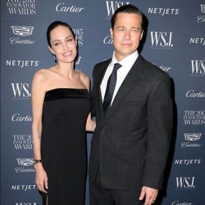 Angelina Jolie et son mari Brad Pitt en soirée.