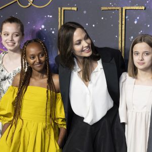 Angelina Jolie et ses enfants, Shiloh, Zahara, Vivienne, Maddox et Knox - Première du film "Les Eternels" à Londres. @ Doug Peters/Empics/ABACAPRESS.COM