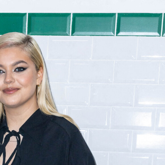 Louane Emera au photocall du défilé Ami automne-hiver 2022/2023 dans le cadre de la Fashion Week de Paris, France, le 19 janvier 2022. Olivier Borde/bestimage 