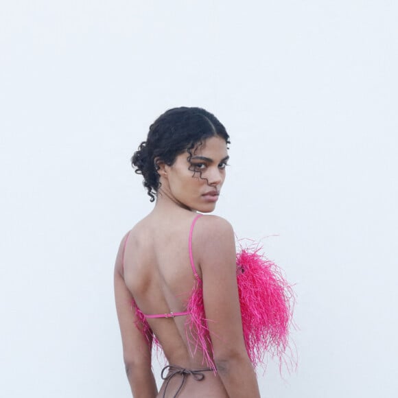 Tina Kunakey - Les célébrités au photocall du défilé Jacquemus pour la présentatation de la toute dernière collection "Le Raphia" au Bourget, Seine-Saint-Denis (93), France, le 12 décembre 2022. Habitué à ne pas suivre le calendrier de la Fashion Week de Paris, le designer a présenté sa toute dernière collection "Le Raphia" avec l'une une de ses couleurs favorites : le beige. © Veeren-Clovis/Bestimage 