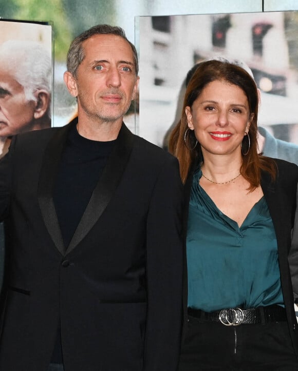 Gad Elmaleh et Judith Elmaleh à la première du film "Reste Un Peu" au cinéma UGC Ciné Cité Les Halles à Paris, le 15 novembre 2022. © Guirec Coadic/Bestimage 
