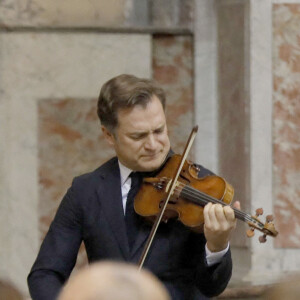 Exclusif - Le violoniste français Renaud Capuçon rend hommage à Nicholas Angelich lors de ses obsèques en l'Eglise Saint Roch à Paris, le 26 avril 2022. Nicholas Angelich est décédé le 18 avril 2022 à l'âge de 51 ans. 
