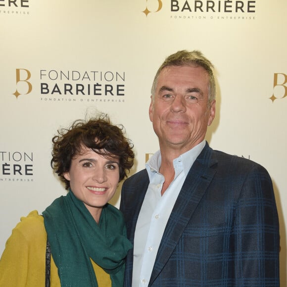 Semi-exclusif - Anne-Laure Gruet et son compagnon Bruno Gaccio - Remise du prix de La Fondation Barrière pour la pièce "Skorpios Au Loin" au théâtre des Bouffes-Parisiens à Paris, France, le 18 octobre 2018. © Coadic Guirec/Bestimage