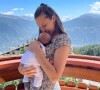 Ilona Smet et son petit bébé, un garçon dont elle n'a pas révélé le prénom. Instagram.