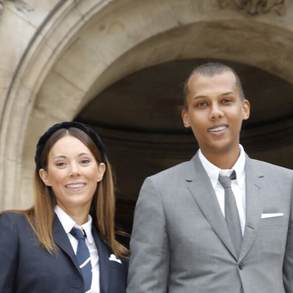 Le chanteur Stromae (Paul van Haver) et sa femme Coralie Barbier - Arrivées au défilé Thom Browne Collection Femme Prêt-à-porter Printemps/Eté 2023 lors de la Fashion Week de Paris (PFW), France, le 3 octobre 2022. © Denis Guignebourg/Bestimage 