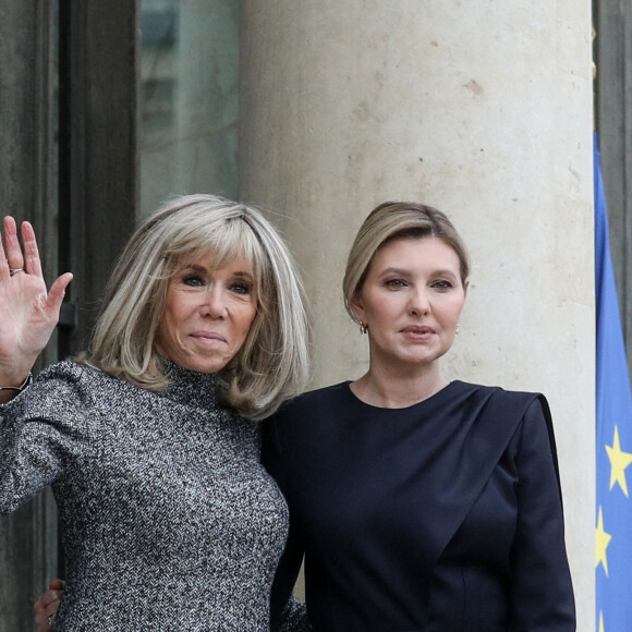 Brigitte Macron reçoit la première dame de l'Ukraine Olena Zelenska au palais de l'Elysée à Paris le 12 décembre 2022. © Stéphane Lemouton / Bestimage 