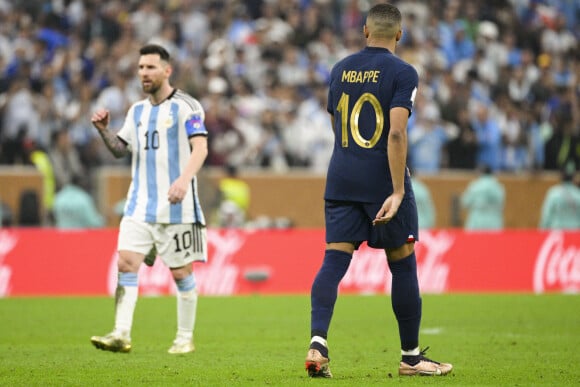 MBAPPE Kylian (FRA) / MESSI Lionel (ARG) pendant la seance de tirs au but - Match "France - Argentine (3-3 - tab 2-4)" en finale de la Coupe du Monde 2022 au Qatar, le 18 décembre 2022. 