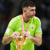Coupe du Monde : Emiliano Martinez et son geste obscène, le gardien argentin atomisé après la finale
