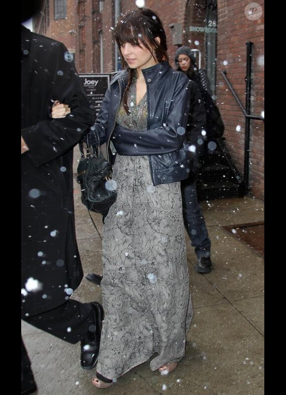 Nicole Richie à la sortie de son hôtel à New York. Le 16/02/10
