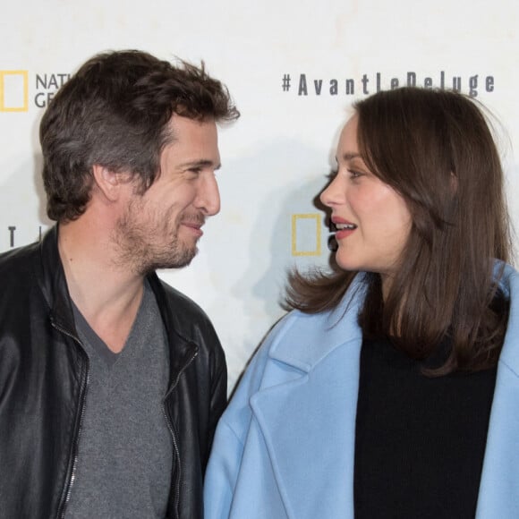 Marion Cotillard enceinte et son compagnon Guillaume Canet - Avant première du documentaire "Before the flood" au théâtre du Chatelet à Paris le 17 octobre 2016. © Cyril Moreau/Bestimage