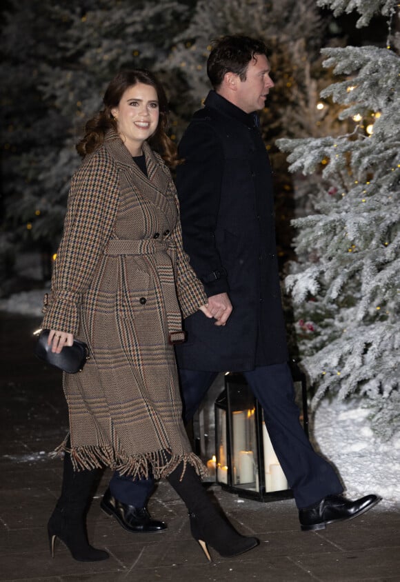 La princesse Eugenie d'York et Jack Brooksbank - La famille royale à la sortie de la messe "Together at Christmas" à l'Abbaye de Westminster.