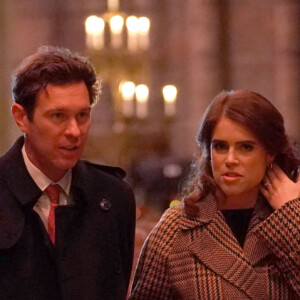 La princesse Eugenie d'York et son mari Jack Brooksbank, arrivent pour le "Together at Christmas" Carol Service à l'abbaye de Westminster à Londres, Royaume uni, le 15 décembre 2022.