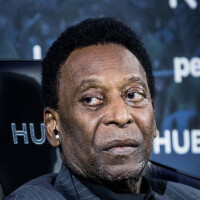 "Tarés", "horrible", "manque de respect" : Pelé au plus mal, le comportement de ses proches indigne les internautes !