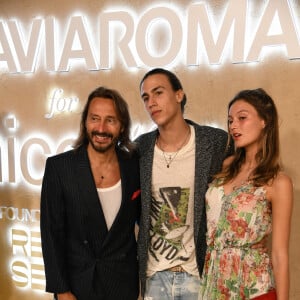 Bob Sinclar avec ses enfants Raphaël et Paloma Le Friant - Soirée LuisaViaRoma for UNICEF Winter Gala à Saint-Barthélemy, le 29 décembre 2022.