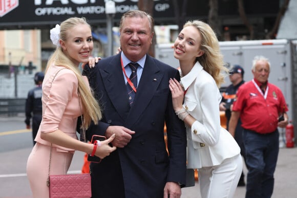 Charles de Bourbon des Deux-Siciles et ses filles, Maria Carolina et Maria Chiara lors du Grand Prix de Monaco 2022 de F1, à Monaco, le 29 mai 2022. © Claudia Albuquerque/Bestimage 