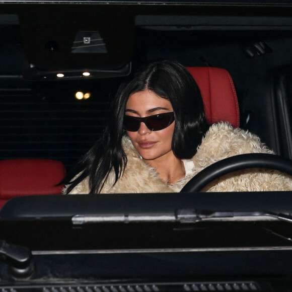 Exclusif - Kylie Jenner sort d'un dîner à Aspen, Colorado, Etats-Unis, le 30 décembre 2022.